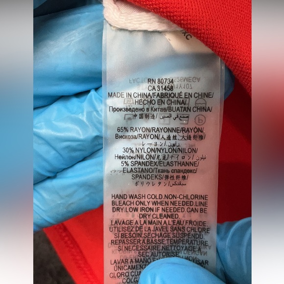 BCBGMAXAZRIA Red Stretch Cut-out Peplum Zip Top - Picture 6 of 7